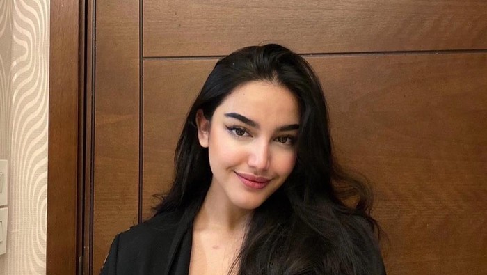 Cassandra Angelie
