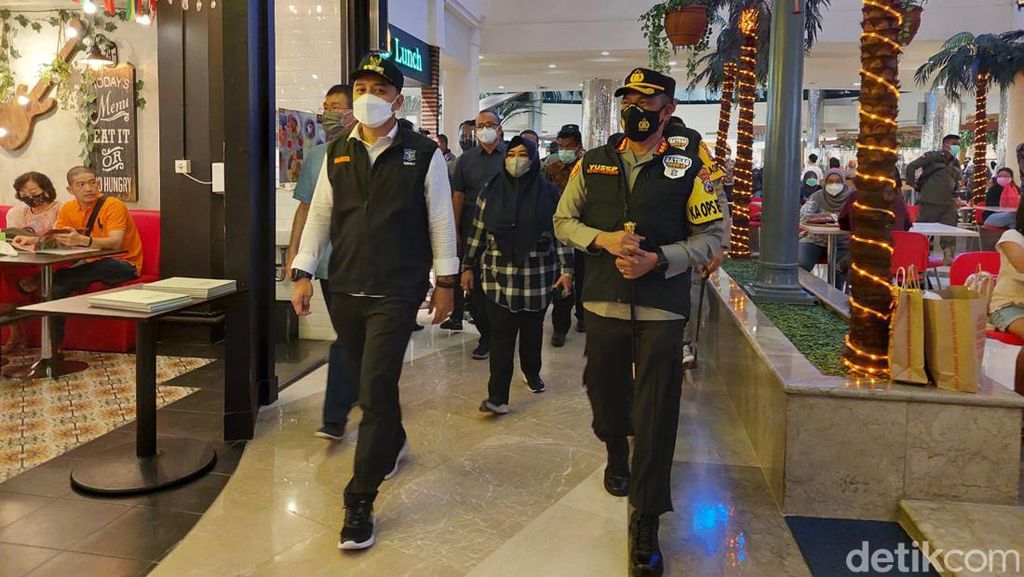 Walkot Eri Sidak Mal di Surabaya Saat Malam Tahun Baru: Pengunjung Landai