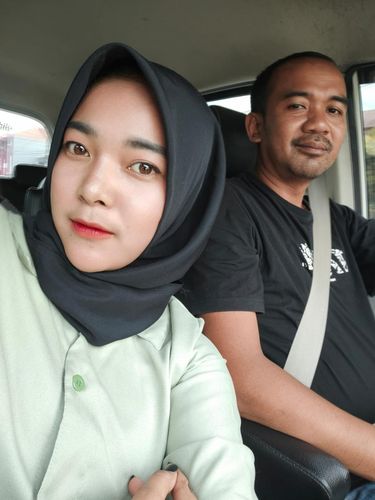 Foto pasangan viral, Jeny Puspita Sari dan Iip Sahmudin Almaarif.