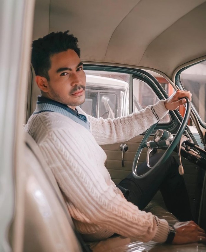 Keseruan Robby Purba Saat Cicip Mie Ayam hingga Coba Jadi Barista