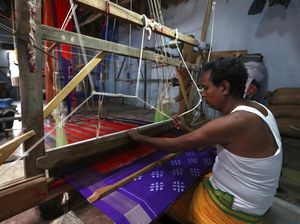 Menengok Perajin Tenun Sutra di India yang Menghidupi 4 Juta Orang