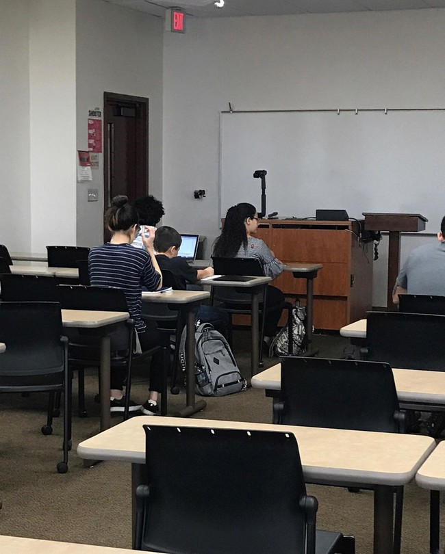 Aku sejujurnya menyukai semua kelas yang aku ambil. Kebanyakan kelas yang aku ambil di jurusan sejarah atau film, dan setiap kelas mengajarkanku sesuatu yang berbeda, ujarnya dilansir situs University of Nevada (UNVL).Foto: Instagram @jack.rico