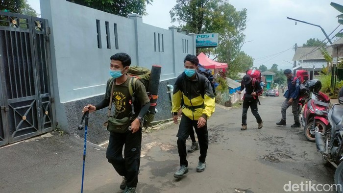 Jalan pendakian Gunung Ceremai via Linggarjati sepi
