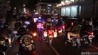 detikcom mengikuti rombongan Plt Wali Kota Bandung Yana Mulyana untuk memantau langsung ruas jalan yang berada di pusat Kota Bandung. Jalan Merdeka, merupakan ruas jalan yang pertama yang dilintasi. Di jalan tersebut terpantau arus lalu lintas ramai, terutama di persimpangan antara Jalan Merdeka dan Jalan Jawa.