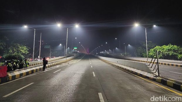 jembatan suramadu ditutup