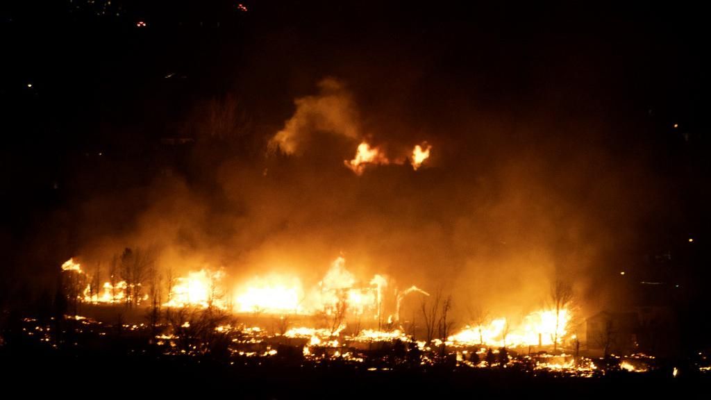 Kebakaran Hutan Dahsyat di AS, Ribuan Warga Ngungsi-Ratusan Rumah Hancur
