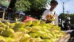 Laris Manis Pedagang Jagung Manis di Pasar Kebayoran Lama