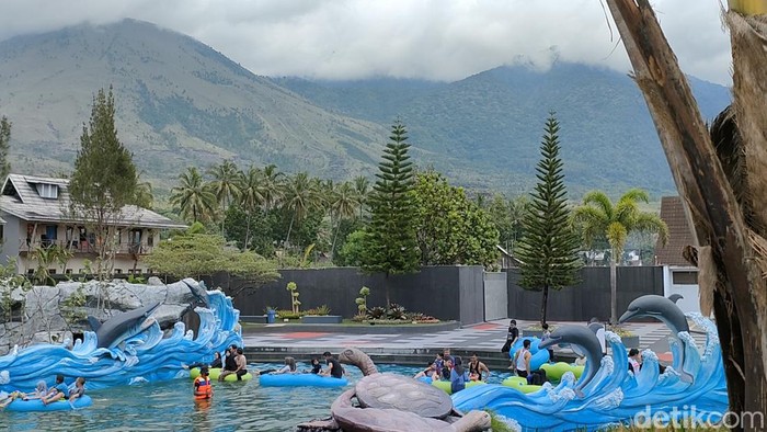 Liburan di Garut? Yuk Coba Kolam Arus Ombak Air Panas yang Baru ini!