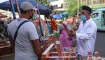 Dekati Pergantian Tahun, Penjual Kembang Api Diserbu Pembeli