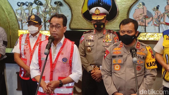 Menhub Budi Karya Sumadi bersama Kapolda Jateng
