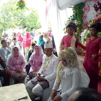 Wanita yang kini tinggal di Pangandaran, Jawa Barat itu mengungkapkan alasannya membagikan video tersebut. Awalnya aku iseng nggak niat, nggak pengen viral juga karena pikir aku nggak mungkin bisa viral karena posisinya followersnya sedikit waktu itu, tuturnya. Foto: Dok. pribadi Jeny Puspita.