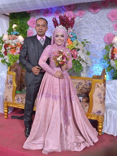 pasangan viral, Jeny Puspita Sari dan Iip Sahmudin Almaarif.