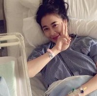 Terakhir ada Uut Permatasari yang melahirkan pada tahun 2016. Proses persalinan Uut itu berlangsung secara normal. Begini foto penampilan Uut usai melahirkan. Foto: Instagram