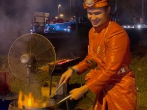 Viral Pria Masak Kwetiau Goreng Sendiri di Pesta Pernikahan
