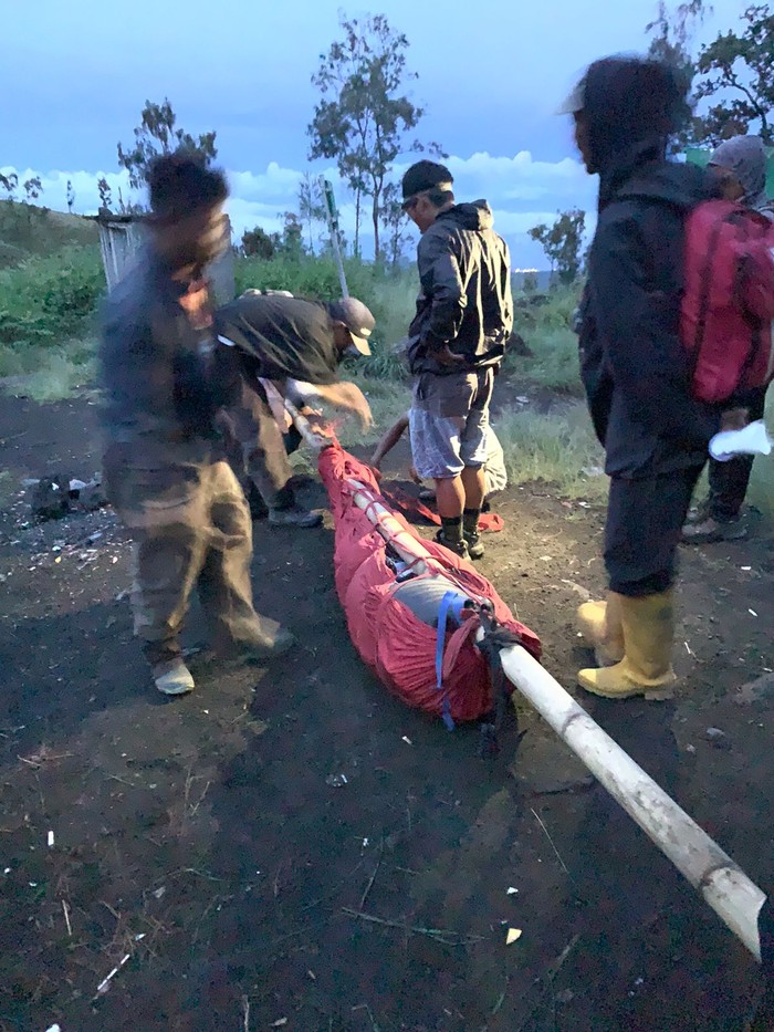 Penipuan open trip di Gunung Rinjani
