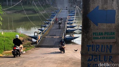 Akhir Tahun, Jembatan Perahu yang Viral di Karawang Terlihat Sepi