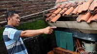 Undang, salah seorang warga mengatakan kejadian serupa pernah terjadi di kawasan perumahannya, tapi tidak separah seperti saat ini.