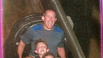 Anaknya mah takut, bapaknya malah senang sekali. Foto: (liveabout).