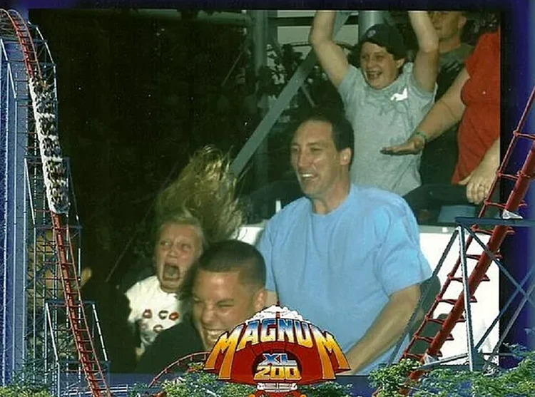 19 Ekspresi Lucu Banget Ketika Naik Roller Coster 19 Ekspresi Lucu Banget Ketika Naik Roller Coster