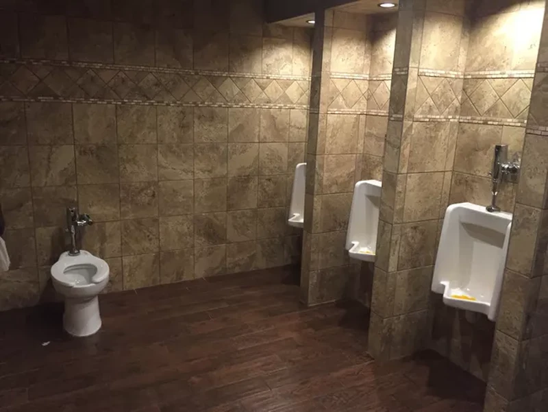 24 Kegagalan Desain Kamar Mandi Lucu, Berani Coba?