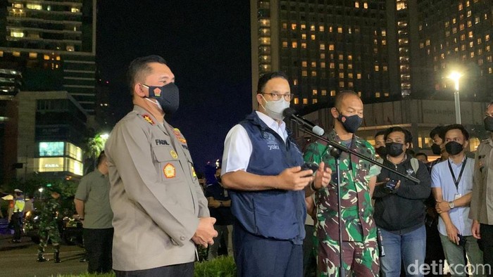 Anies Baswedan di Bundaran HI (Rakha Arlyanto Darmawan/detikcom)