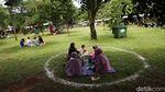 Kebun Binatang Ragunan Ramai Dikunjungi Warga