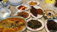 Menu seafood yang ditawarkan di Rezeki Seafood sendiri lebih dominan dengan gaya Chinese. Semua menu diracik dengan kaya rempah. Foto: detikcom/Riska Fitria