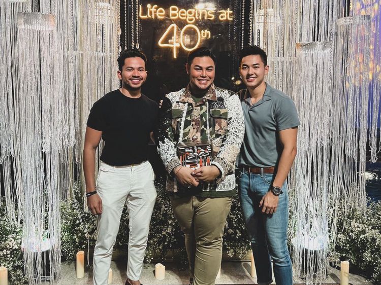 Kemeriahan Ultah Ivan Gunawan dan Deddy Corbuzier, Ada Kue Keren!