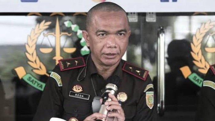 Konferensi Pers Kepala Kejati Banten Reda Manthovani