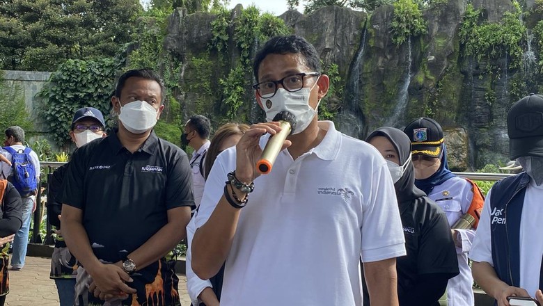 Menparekraf Sandiaga Uno Menparekraf Sandiaga Uno
