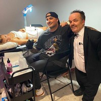 Mereka dimanjakan dengan berbagai atraksi sirkus dan bisa menikmati free-flow alkohol sepuasnya. (Foto: Instagram)