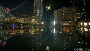 Potret Jakarta yang Sunyi Sepi Sambut Tahun Baru 2022