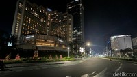 Salah satunya di Bundaran Hotel Indonesia, Jalan MH Thamrin, Jakarta Pusat, Jumat (31/12/2021) malam.