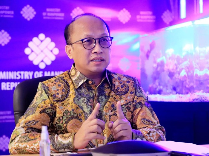 Sekjen Kemnaker Anwar Sanusi