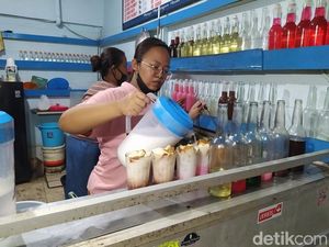 Slurpp! Segarnya Es Pleret Depot Es Semanggi Sejak Tahun 1960an