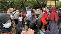 Pejabat Humas Taman Margasatwa Ragunan (TMR) Bambang Wahyudi menuturkan ada lonjakan pengunjung di awal tahun baru 2022. (Foto: Annisa Rizky Fadhila/detikcom)