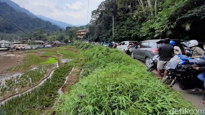 Wisatawan Jejali Kawasan Wisata Citengah Sumedang