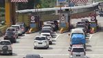 Antrean di Gerbang Tol Kalitama Arah Bandung Saat Arus Liburan