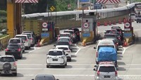 Terpantau kondisi ini pada pukul 10.45 WIB, antrean kendaraan ini di dominasi kendaraan pribadi yang mayoritas bernomor polisi B atau wilayah Jakarta dan sekitarnya. 