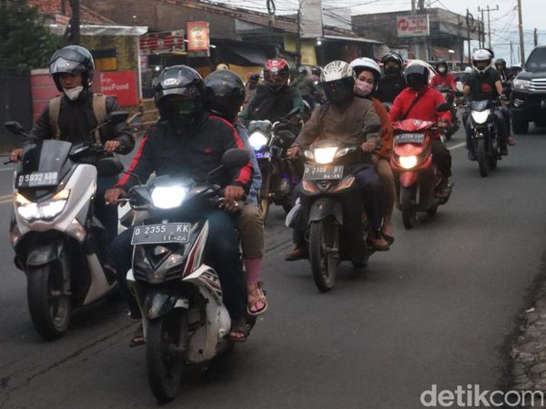 Arus Balik Libur Tahun Baru, Jalur Cileunyi Diserbu Sepeda Motor