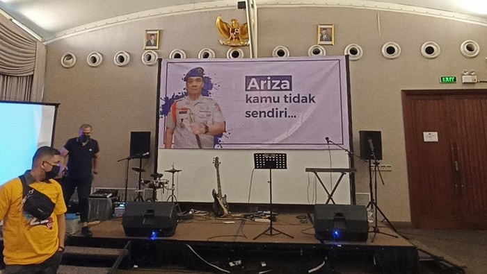 Backdrop Ariza Kamu Tidak Sendiri (Foto: Tiara/detikcom)