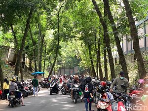 Kendaraan Tanpa STNK Dilarang Masuk Ragunan