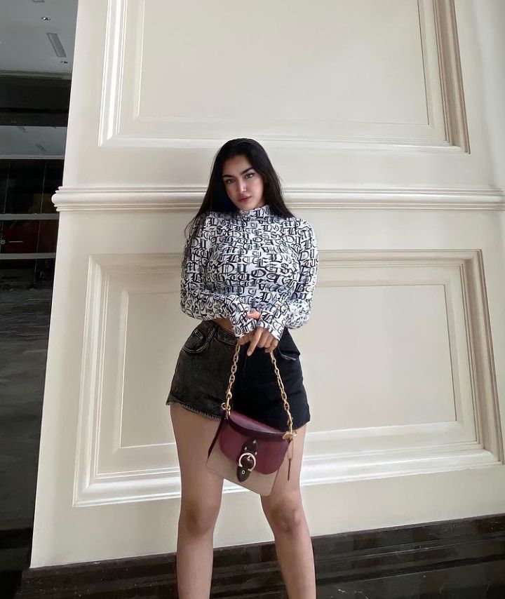 Cassandra Angelie Jago Masak dan Hobi Hangout