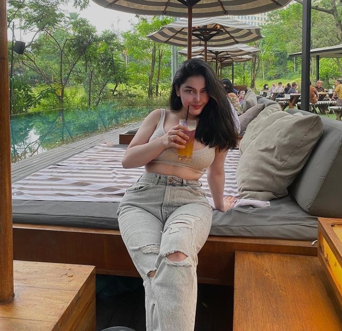 Cassandra Angelie Jago Masak dan Hobi Hangout