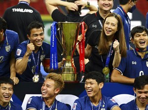 Madam Pang Girang Thailand Juara Piala AFF 2020 Tanpa Tumbang