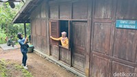 Rumah yang berdiri di atas lahan seluas 400 meter persegi itu, kini menjadi rumah sejarah yang masih terawat dengan baik. Sejak 2016, Desa Somongari juga telah ditetapkan sebagai desa wisata. (Rinto Heksantoro/detikTravel)