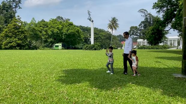 Jokowi, Jan Ethes dan Sedah Mirah (Foto: Tangkapan layar YouTube Setpres)