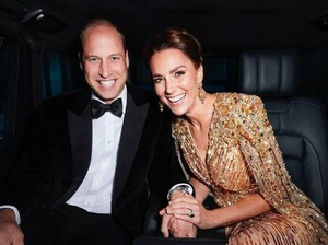 Viral Momen Langka Kate Middleton & Pangeran William Gandengan Tangan