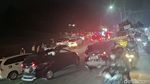 Potret Lalin Macet di Puncak saat One Way Diberlakukan