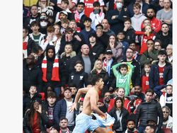 Meme Kekalahan Tragis Arsenal, Kartu Merah, dan Dibobol Menit Akhir